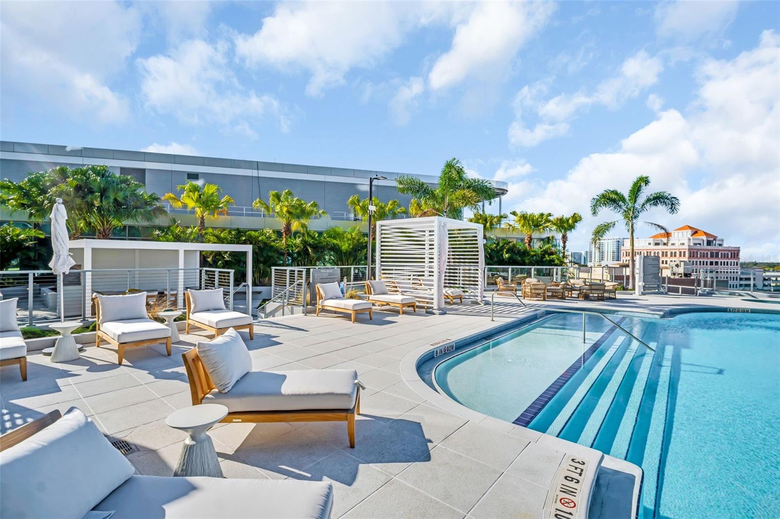 400 CENTRAL - Residential