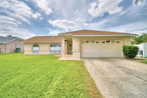 A home in WINTER HAVEN