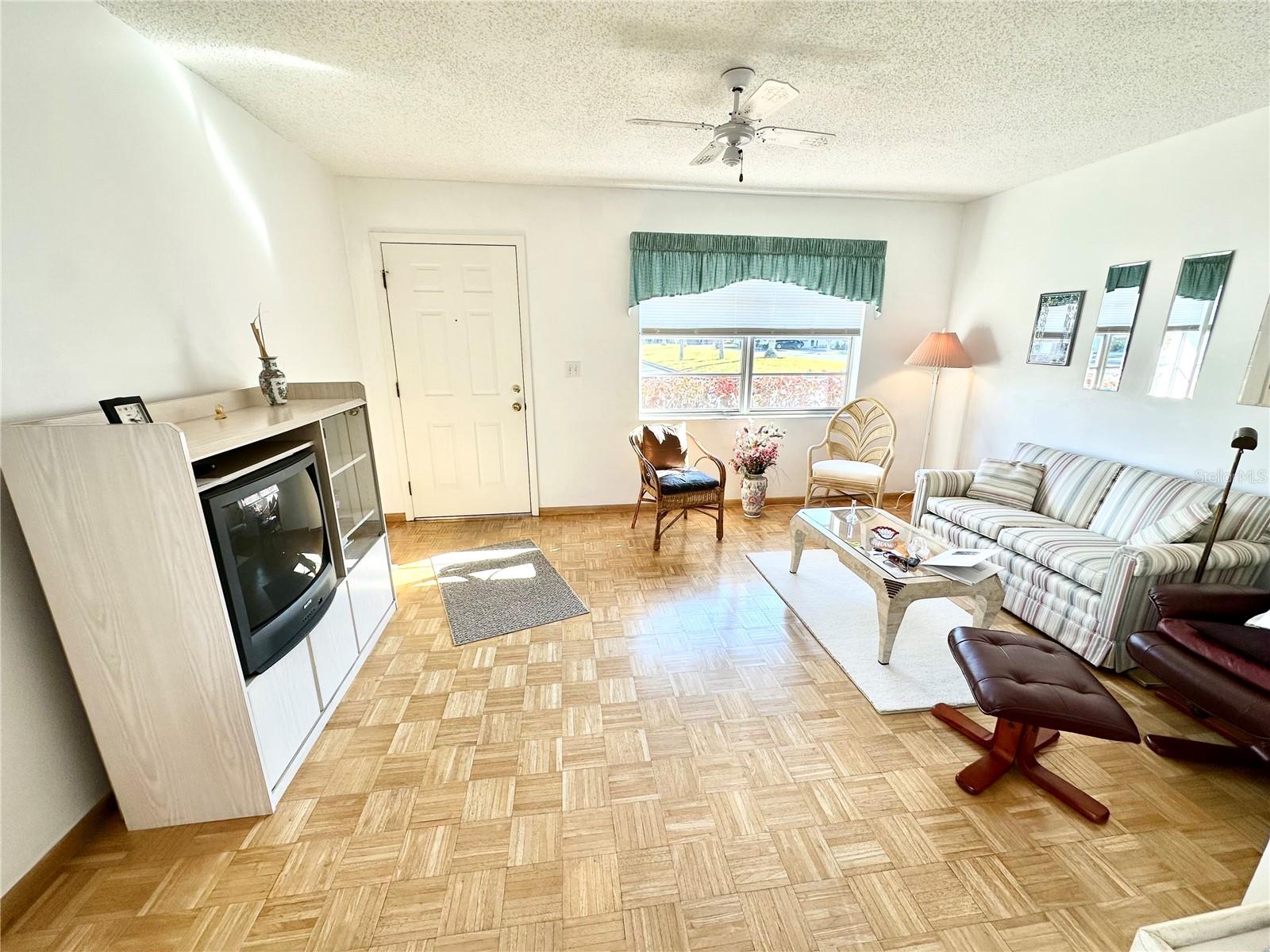 VILLAS AT COUNTRYSIDE THE - Residential