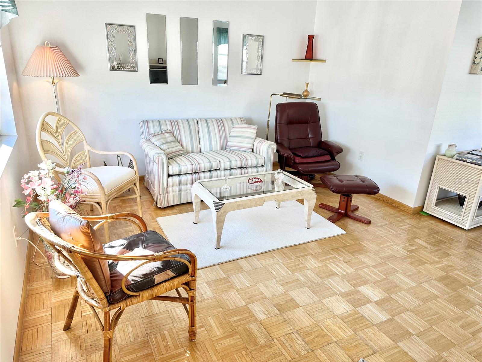 VILLAS AT COUNTRYSIDE THE - Residential