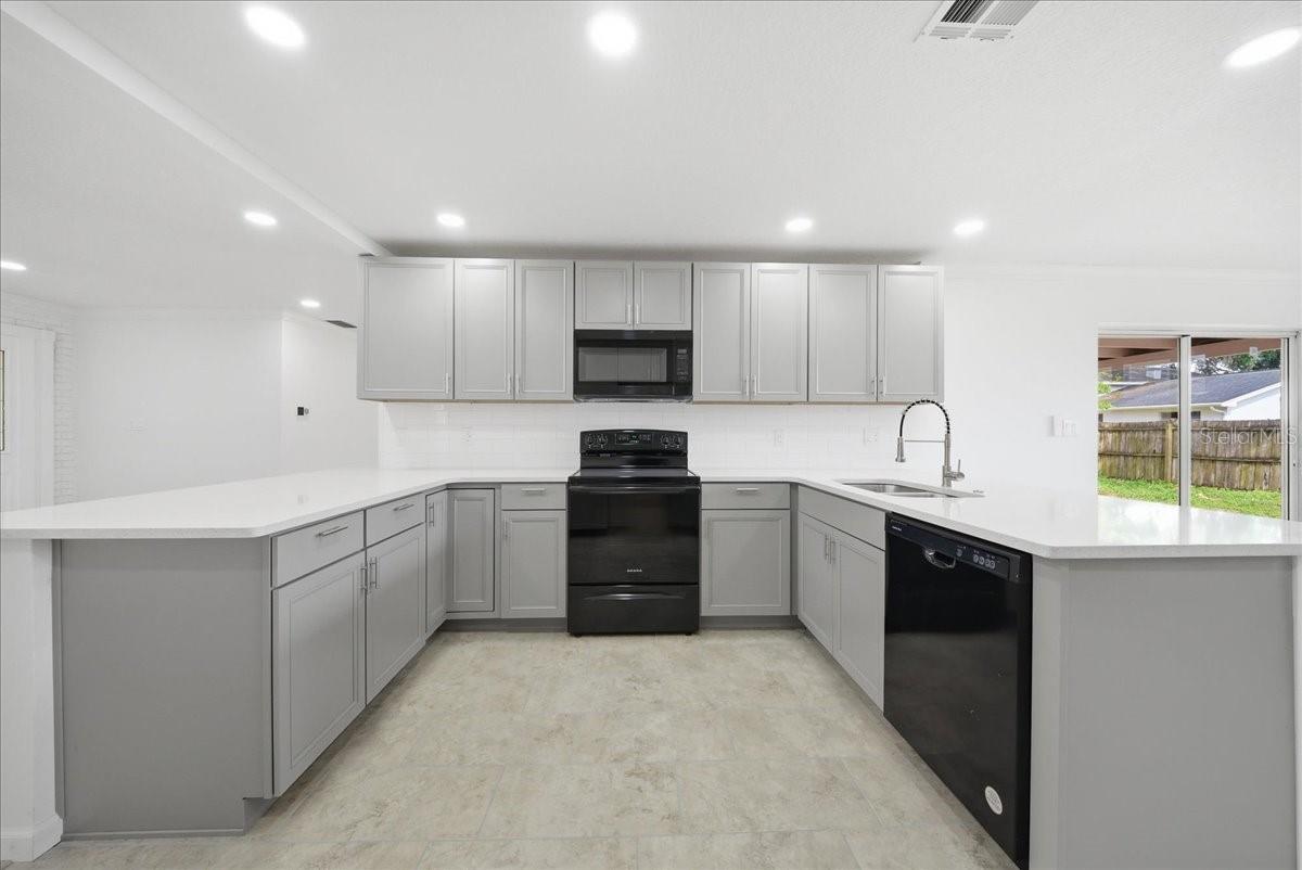 HICKORY HILL UNIT 01 - Residential