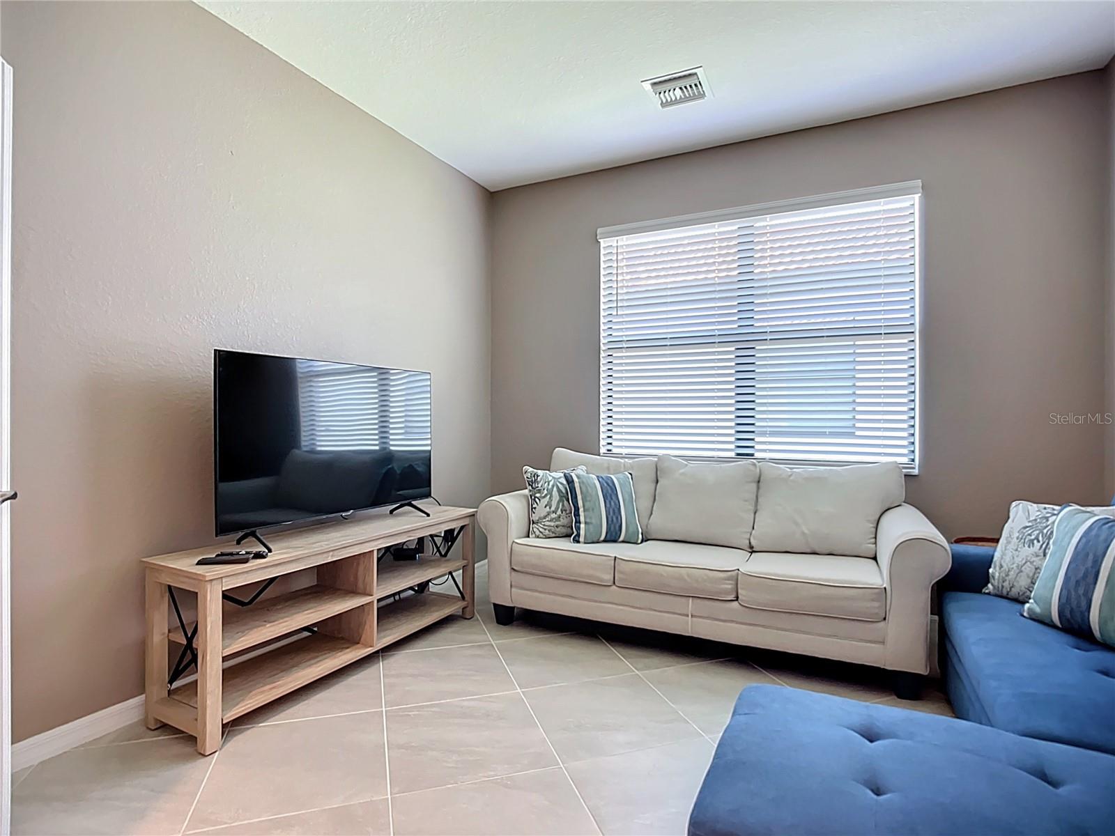 SARASOTA NATIONAL PH 13-B - Residential Lease