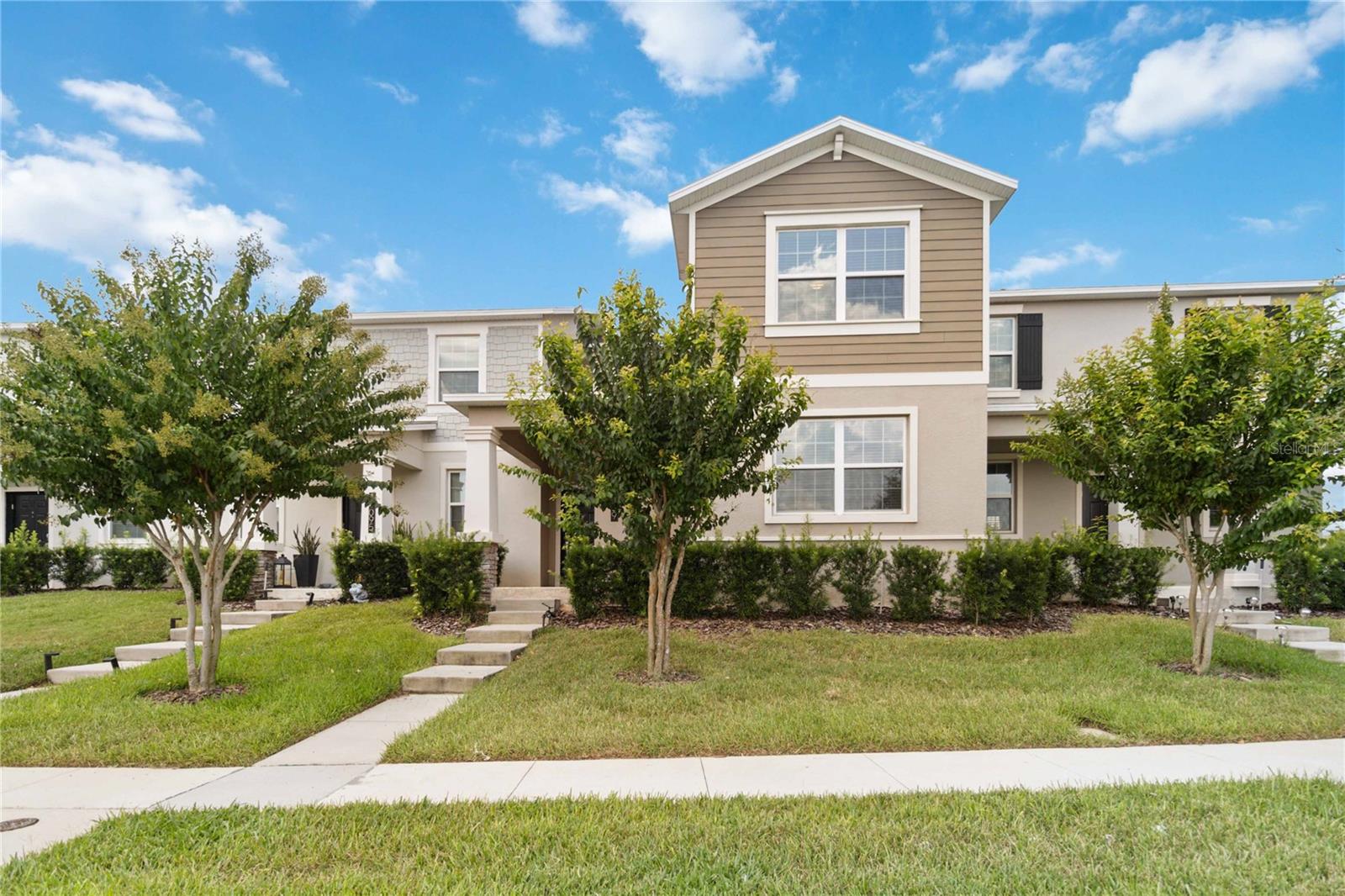 Spacious 4-Bed, 2.1-Bath Townhome with First-Floor Primary Suite & Detached Garage in Sought-After Winter Garden Community!
Step into this light-filled, well-appointed townhome offering a thoughtfully designed open floor plan with modern finishes throughout. The chef-inspired kitchen features updated stainless steel appliances, ample cabinetry, and a spacious breakfast bar—perfect for casual meals or entertaining. The primary suite on the first floor adds privacy and ease, while the second floor offers three generously sized bedrooms with plenty of closet space.
Enjoy the comfort of a detached 2-car garage and unwind in the lushly landscaped courtyard space. Community amenities include a resort-style pool, full fitness center, playground, and dog park—everything you need for active, family-friendly living.
All located in a highly desirable Winter Garden neighborhood, just minutes from historic downtown, top-rated schools, scenic trails, shopping, dining, and easy access to major highways. This is the perfect combination of style, space, and convenience—schedule your private tour today!
