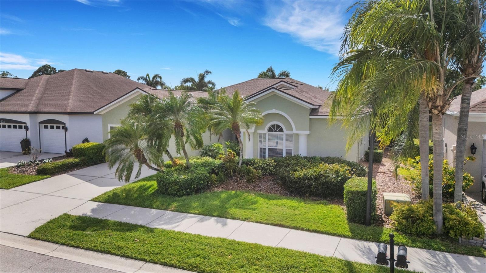 378 LONDONDERRY DRIVE, SARASOTA, FL, 34240 4 378 LONDONDERRY DRIVE