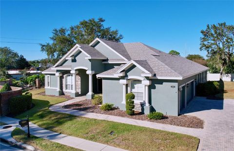 A home in LAKELAND