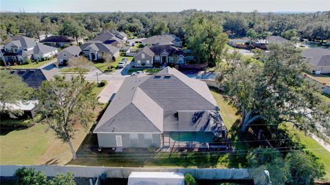 A home in LAKELAND