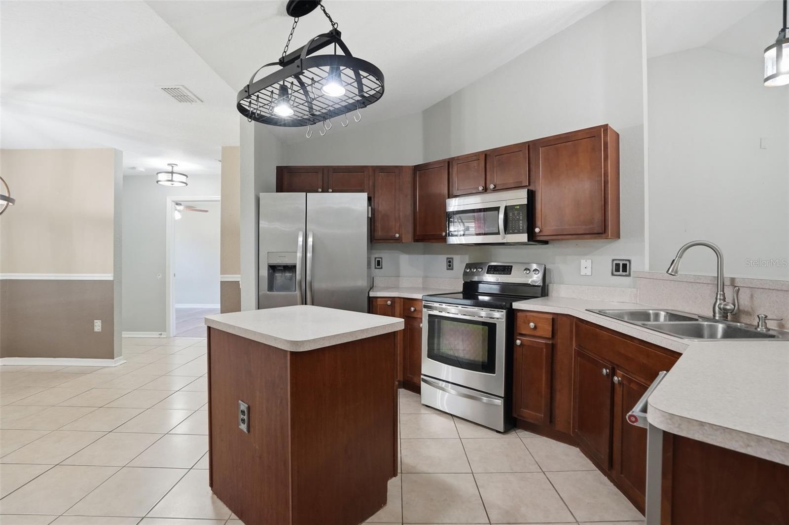 SPRING HILL - Residential