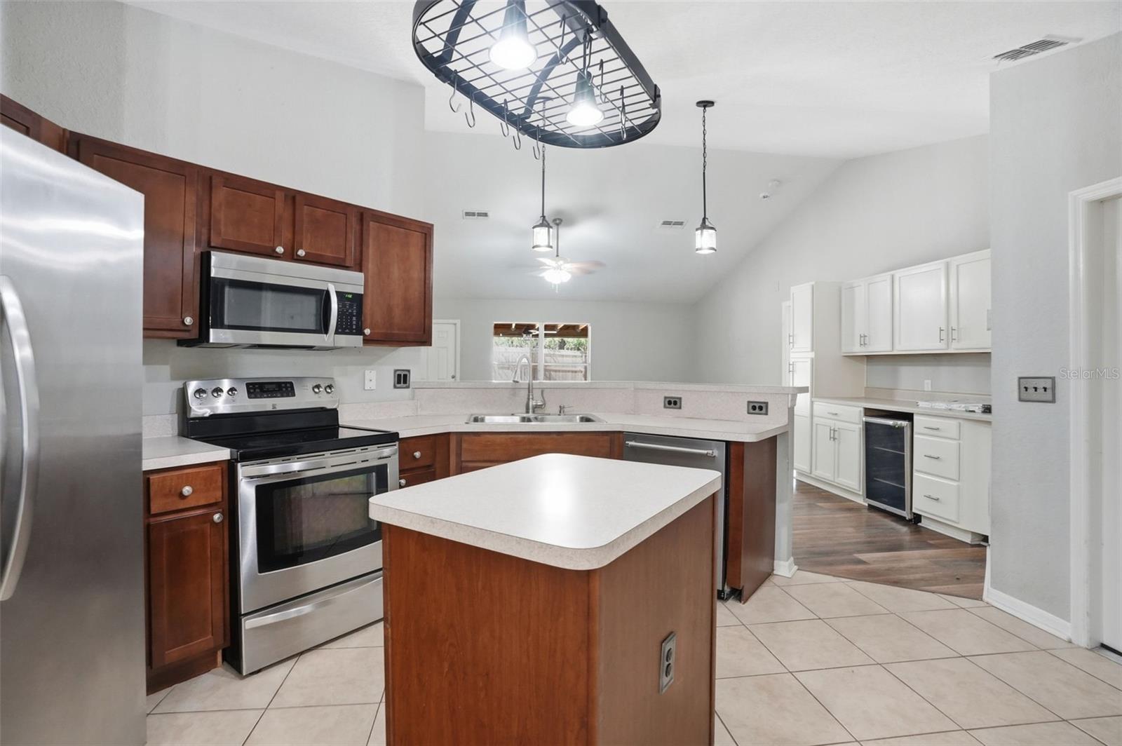 SPRING HILL - Residential