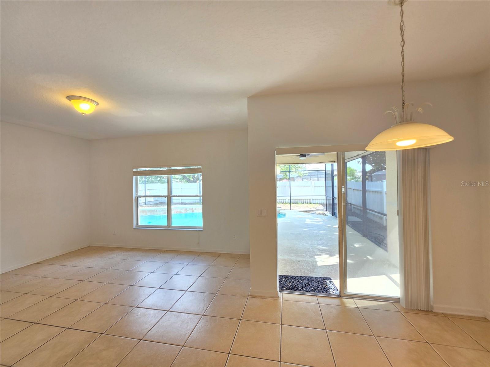 1527 DERBY GLEN DRIVE