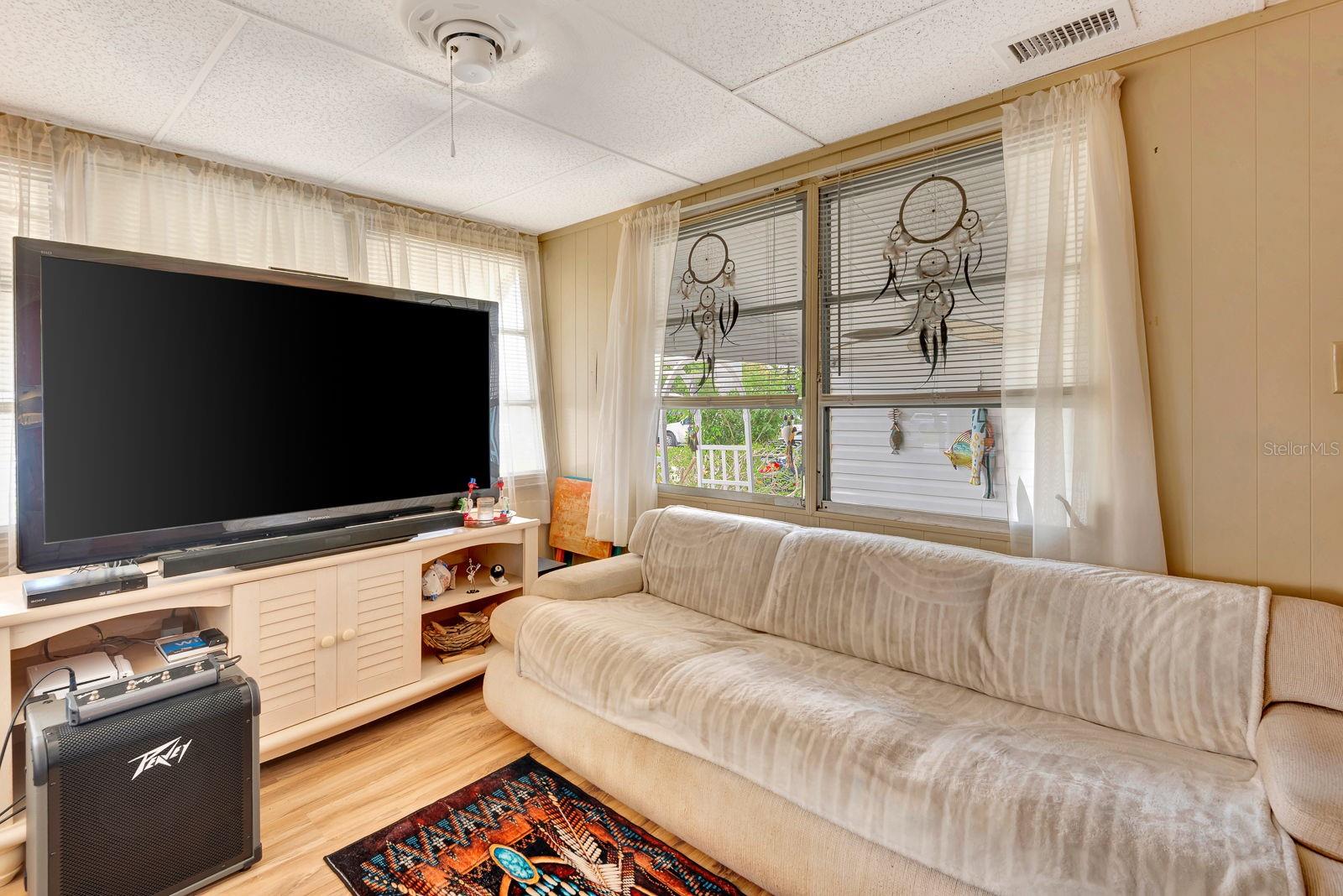 FAIR LANE ACRES SECOND ADD - Residential