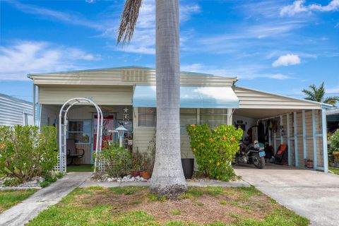 Photo of 515 50th Avenue Terrace W, Bradenton, FL 34207 (MLS # A4689673)