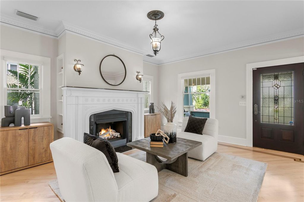 Photo of 446 13th Avenue NE, St Petersburg, FL 33704 (MLS # TB8467029)