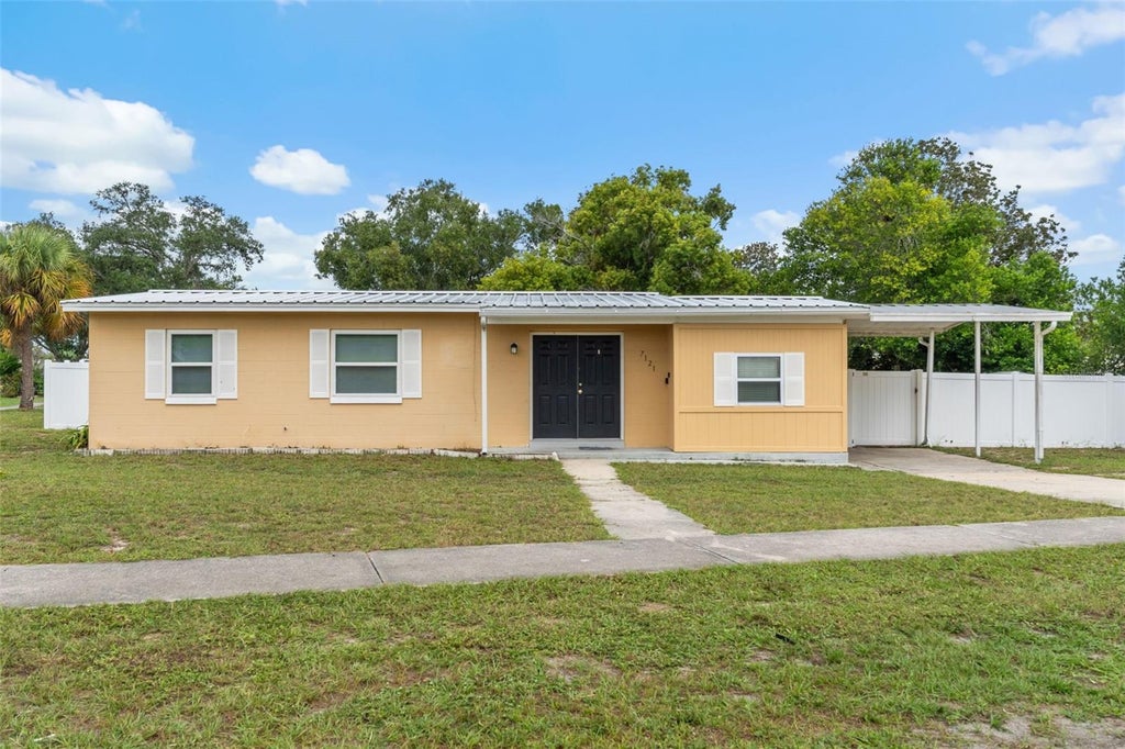 Photo of 7121 Catalina Street, Spring Hill, FL 34606 (MLS # W7890103)