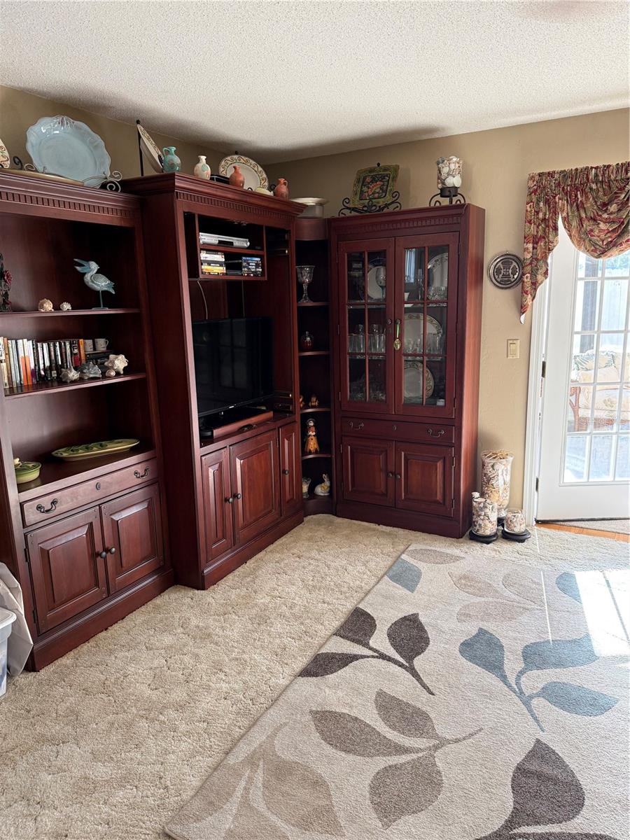 VILLA VERDE SOUTH - Residential