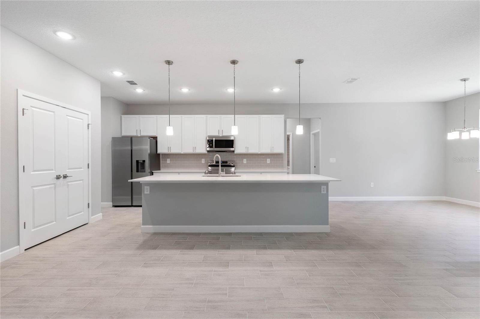 3490 IKOLA AVENUE