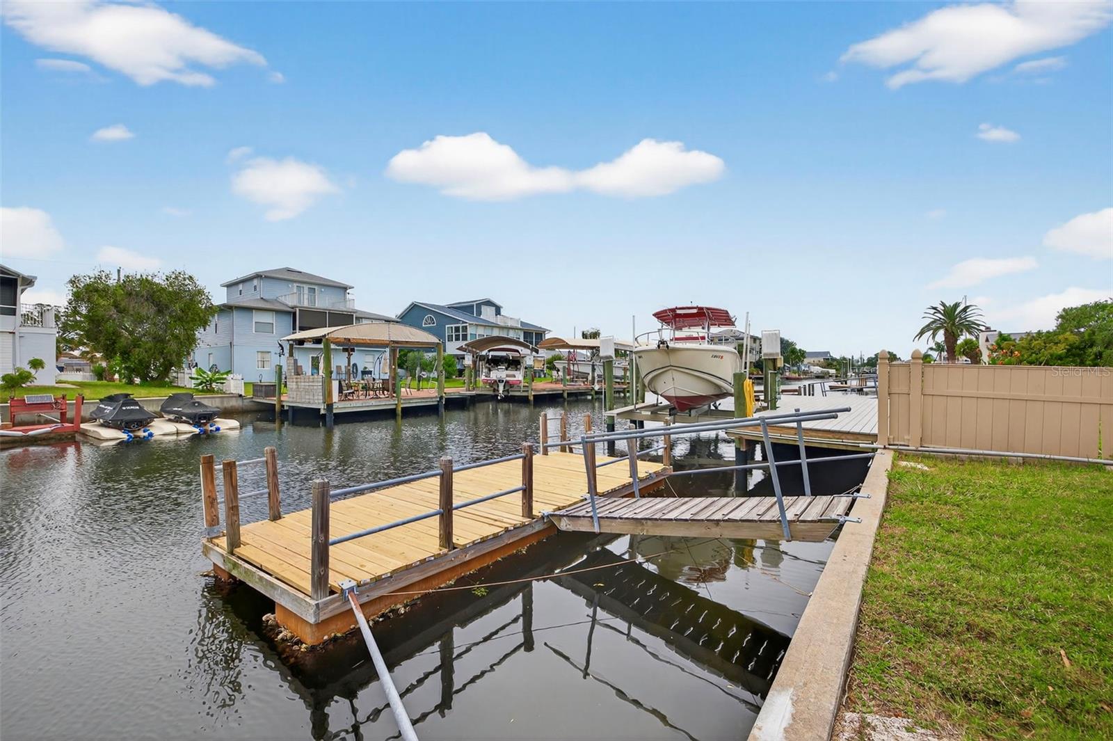 HUDSON BEACH ESTATES - Residential