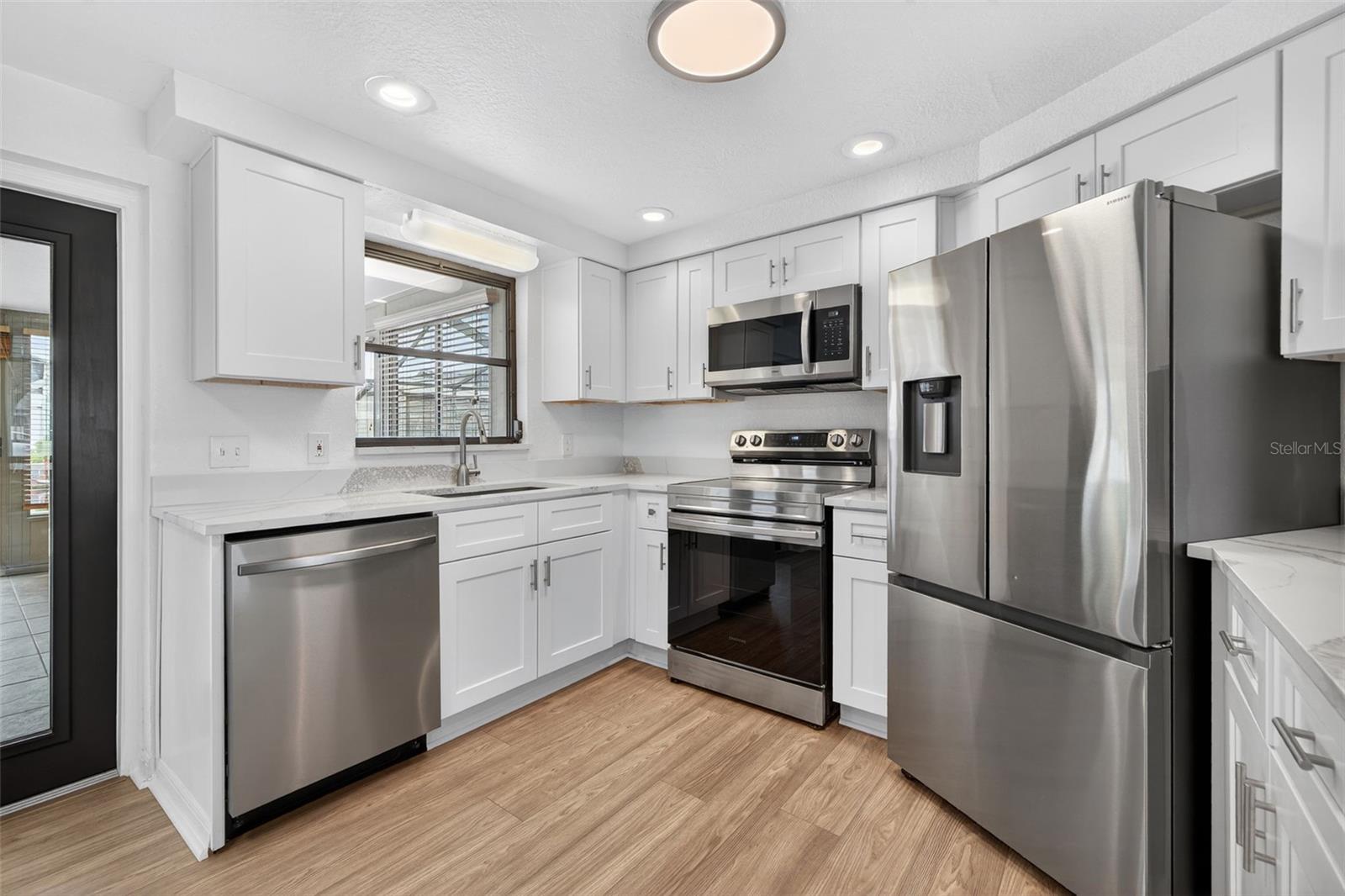 HUDSON BEACH ESTATES - Residential