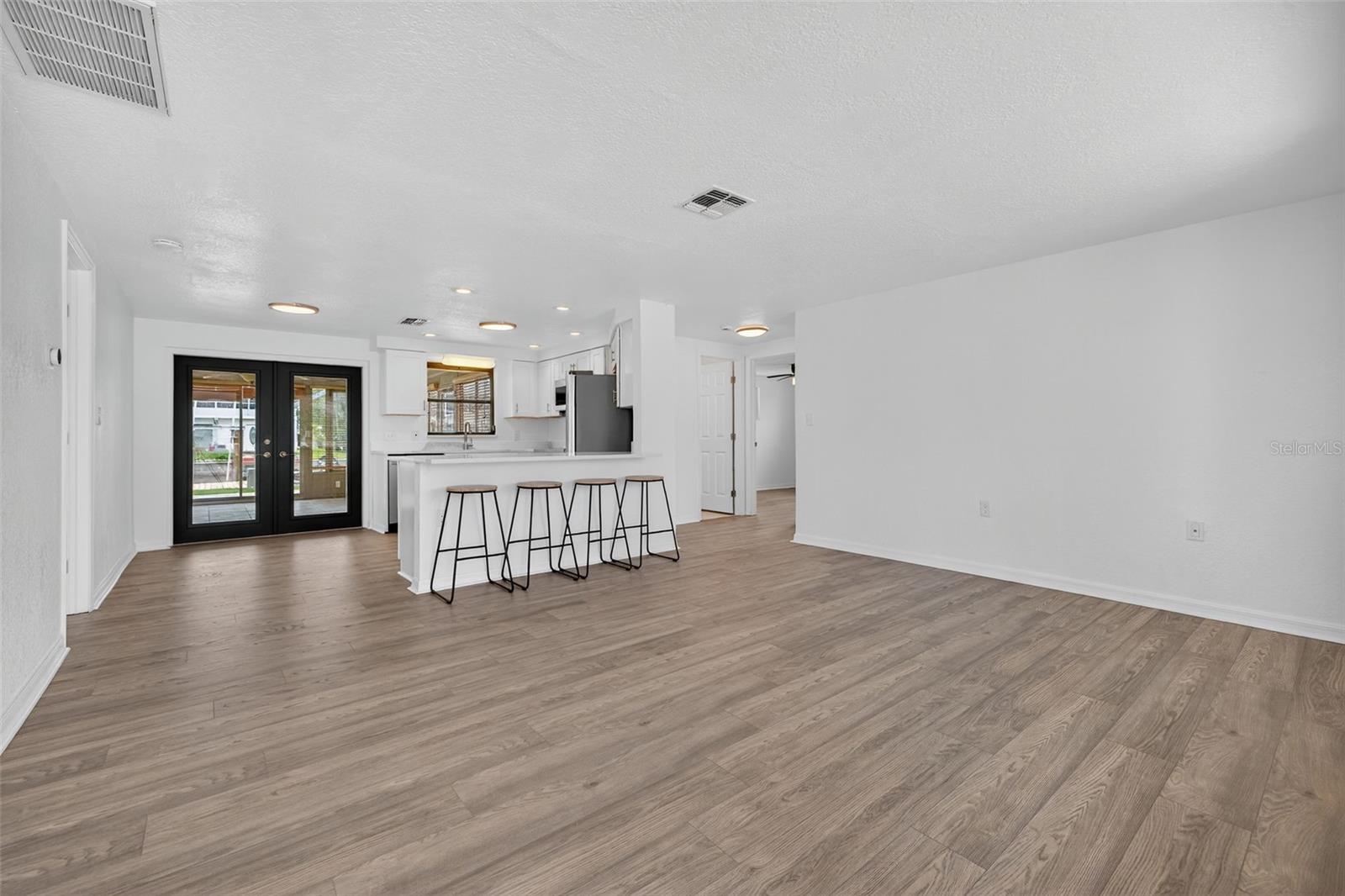 HUDSON BEACH ESTATES - Residential