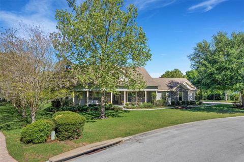 A home in LAKELAND