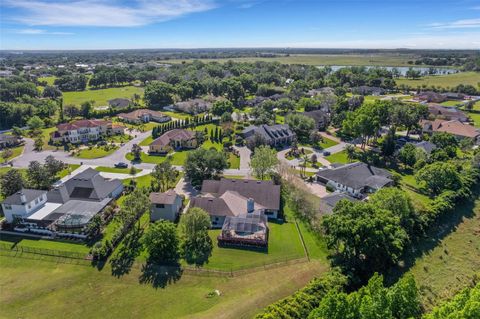 A home in LAKELAND