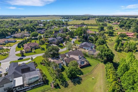 A home in LAKELAND