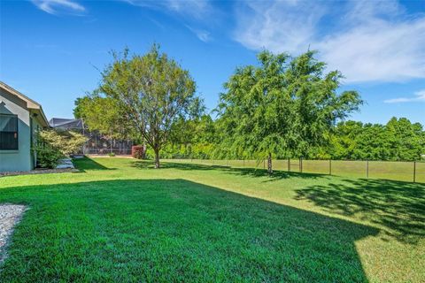 A home in LAKELAND