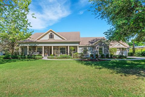 A home in LAKELAND