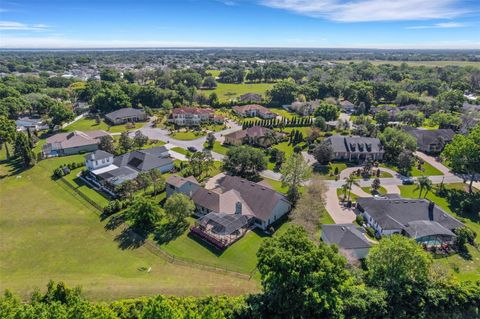 A home in LAKELAND