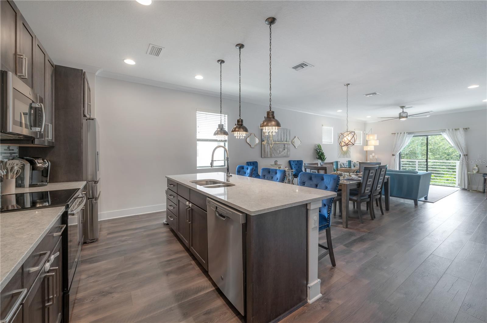 UPTOWN KENWOOD - Residential Lease