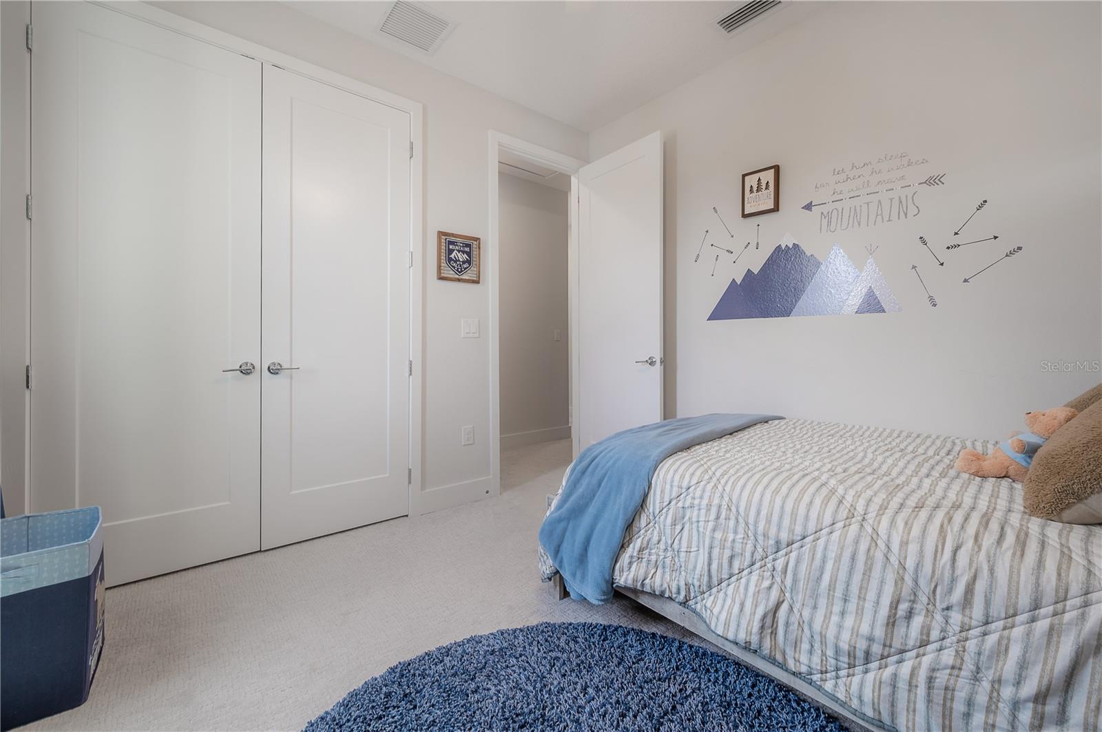 UPTOWN KENWOOD - Residential Lease