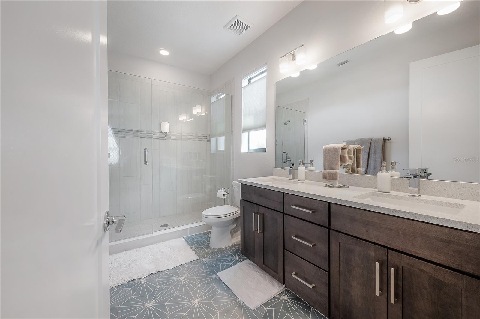 UPTOWN KENWOOD - Residential Lease