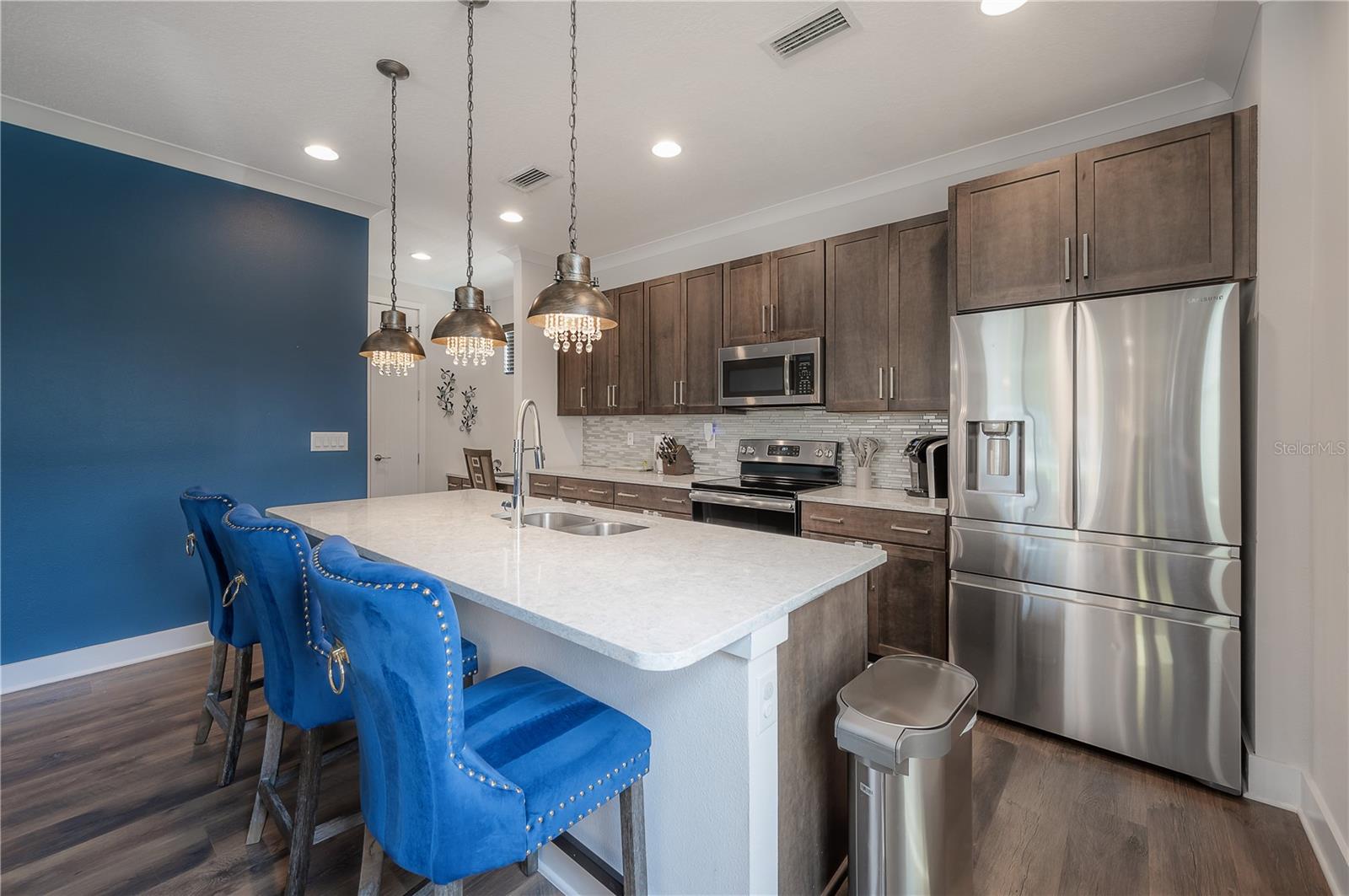 UPTOWN KENWOOD - Residential Lease