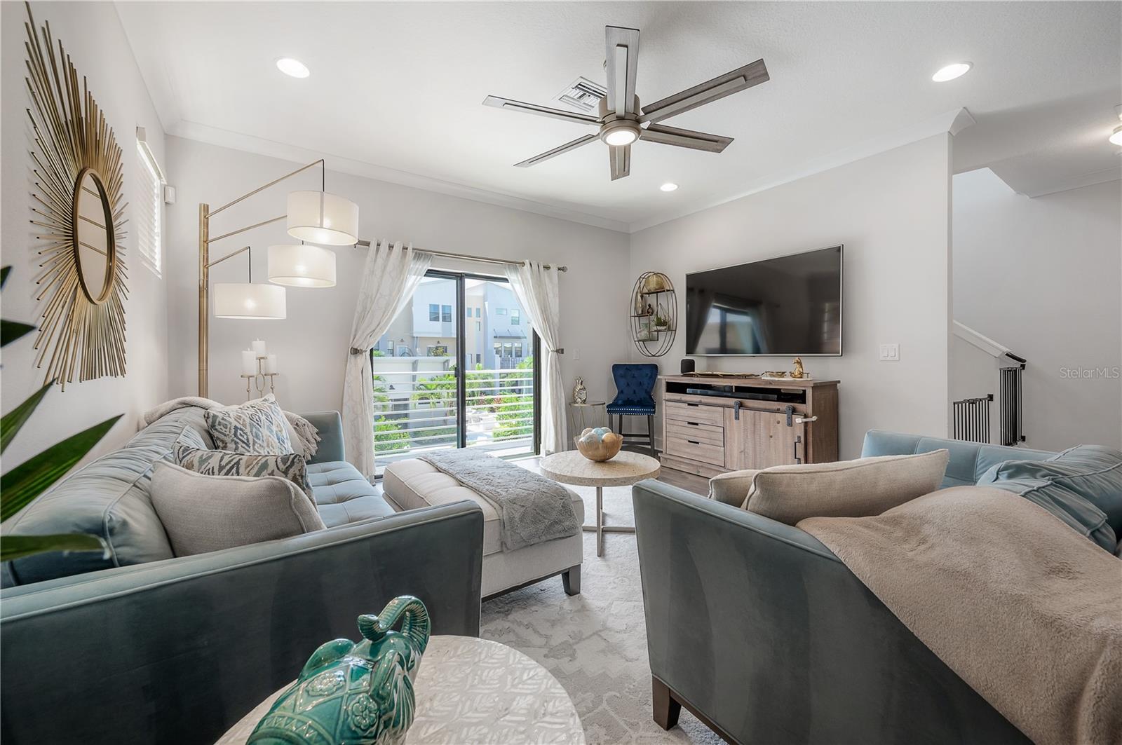 UPTOWN KENWOOD - Residential Lease