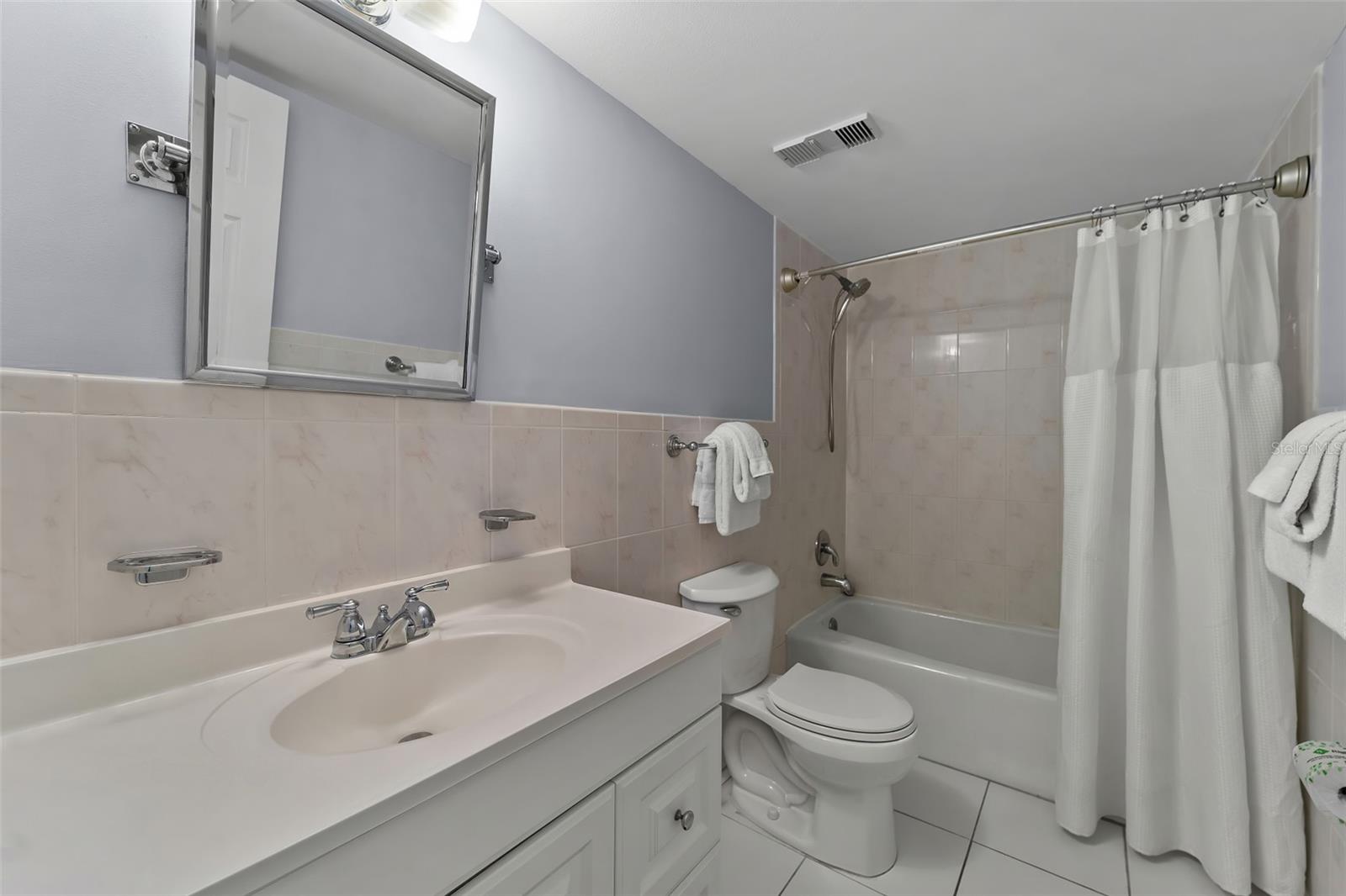 SEA CLUB OF INDIAN SHORES CONDO - Residential