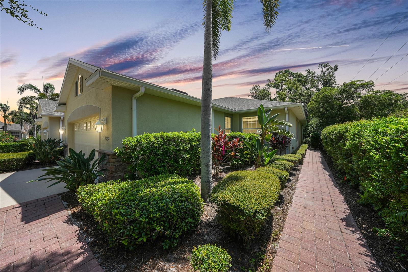 Nestled in the tranquil, gated community of Pennington Place in Venice, Florida, this 2-bedroom, 2-bathroom villa with an office/den offers the perfect blend of comfort and convenience.
Step into the open living room, dining area, and kitchen with tile flooring throughout, except for the bedrooms which are carpeted. The kitchen features a breakfast bar, ideal for casual dining and entertaining. The screened-in lanai provides a private and peaceful retreat, perfect for enjoying your morning coffee or unwinding with a book.
Pennington Place boasts a resort-style heated pool and spa, a clubhouse with a full social calendar, and well-maintained grounds. The low quarterly HOA fees cover lawn maintenance and irrigation, ensuring a hassle-free living experience. Wait, talking hassle-Free, the roof and A/C are both new.
This villa is ideally located close to the pristine beaches of Manasota Key, providing easy access to clear waters and sandy shores. You’ll also find yourself near the charming downtown Venice, with its boutique shops, dining options, and cultural venues. The community is also close to golf courses, tennis clubs, and parks for outdoor activities.
Conveniently situated near U.S. 41/Tamiami Trail, this villa offers easy access to shopping, dining, and entertainment options in the Venice area. Whether you're looking for a winter getaway or a permanent residence, this villa offers a comfortable and low-maintenance lifestyle in a vibrant community. With its proximity to beautiful beaches, recreational facilities, and cultural attractions, Pennington Place is the perfect place to enjoy the best of Florida living.