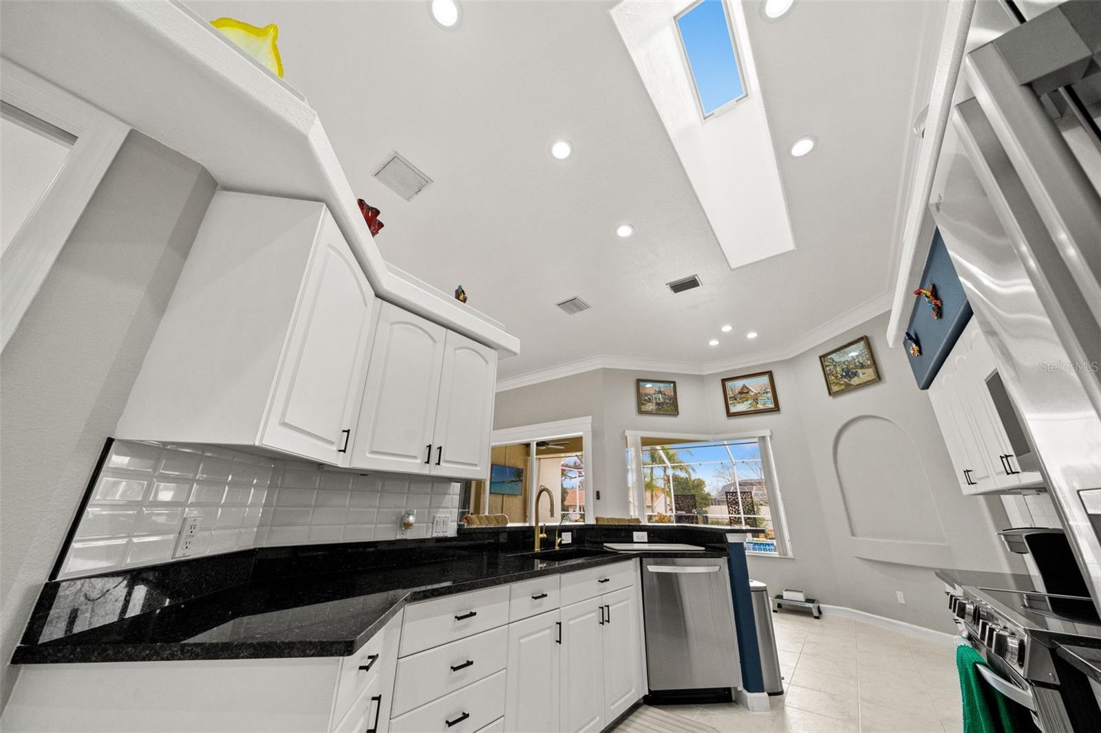 PRISTINE PLACE PH 2 - Residential