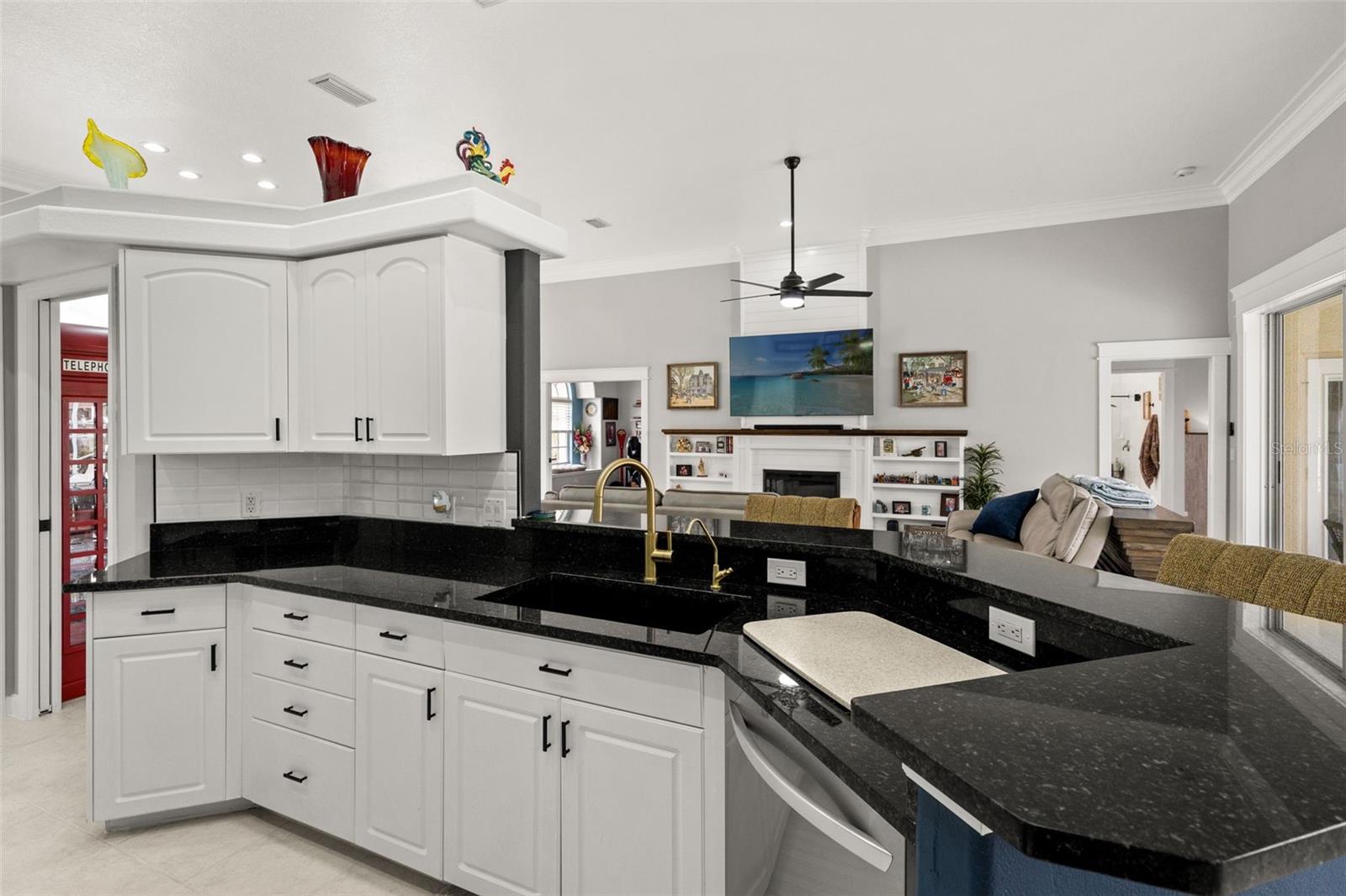 PRISTINE PLACE PH 2 - Residential