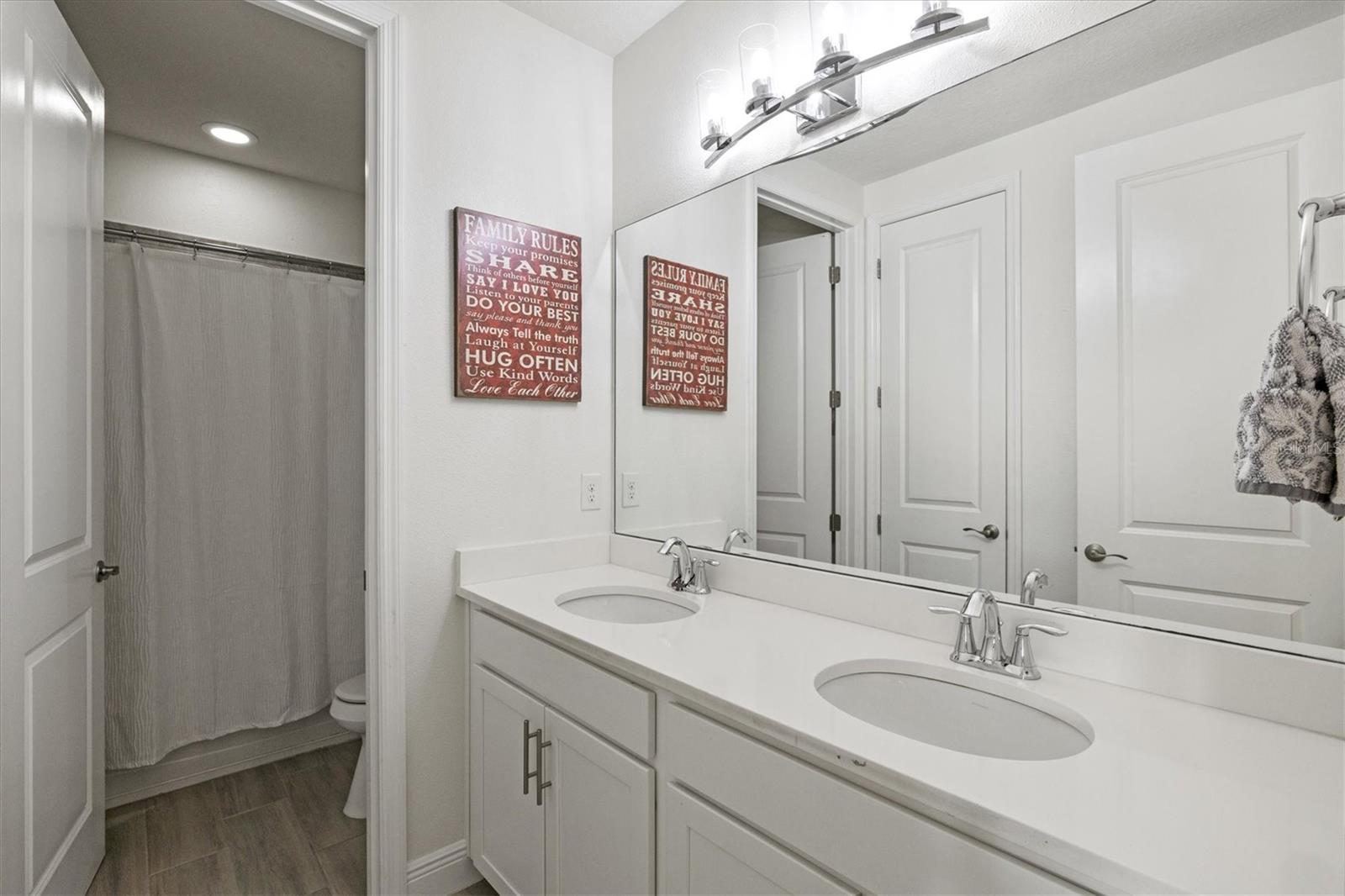 LEGENDS BAY - Residential