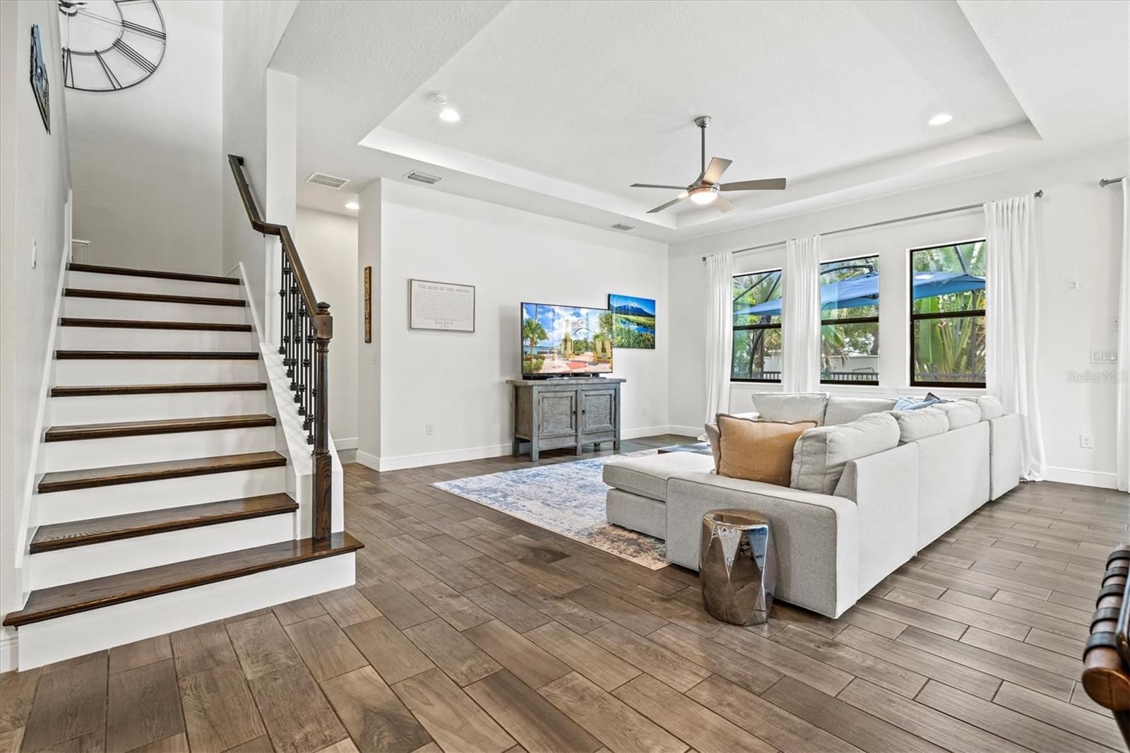 LEGENDS BAY - Residential