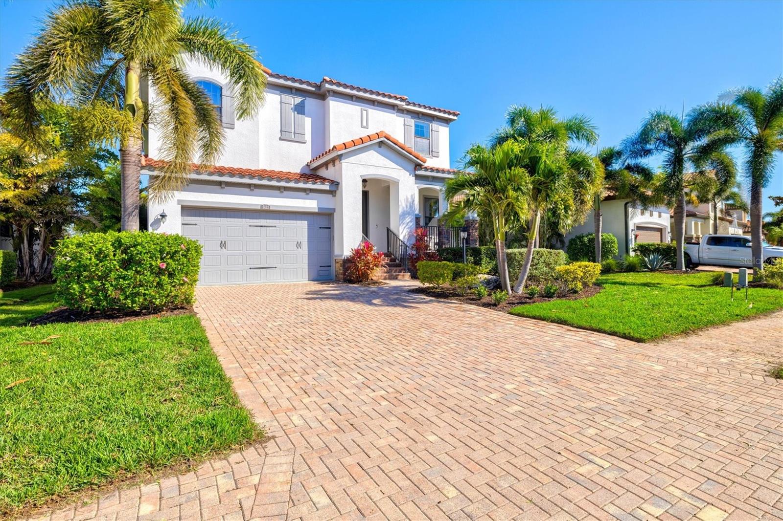 LEGENDS BAY - Residential