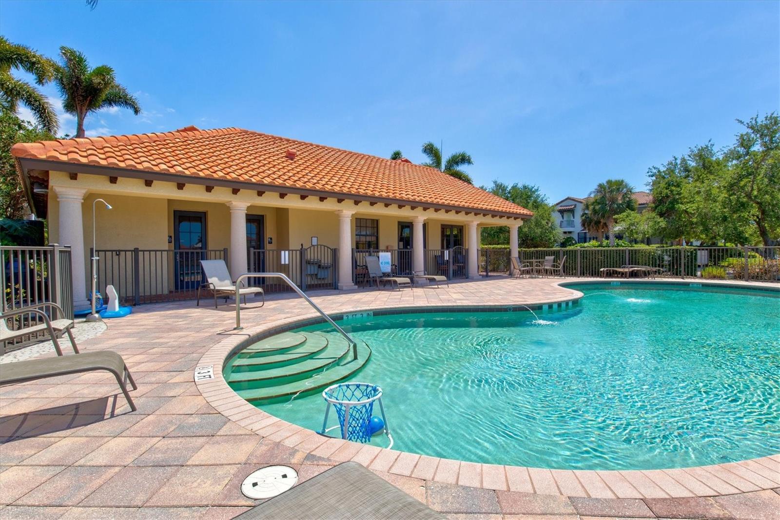 LEGENDS BAY - Residential