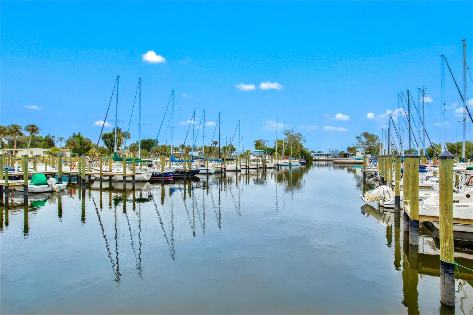 LEGENDS BAY - Residential