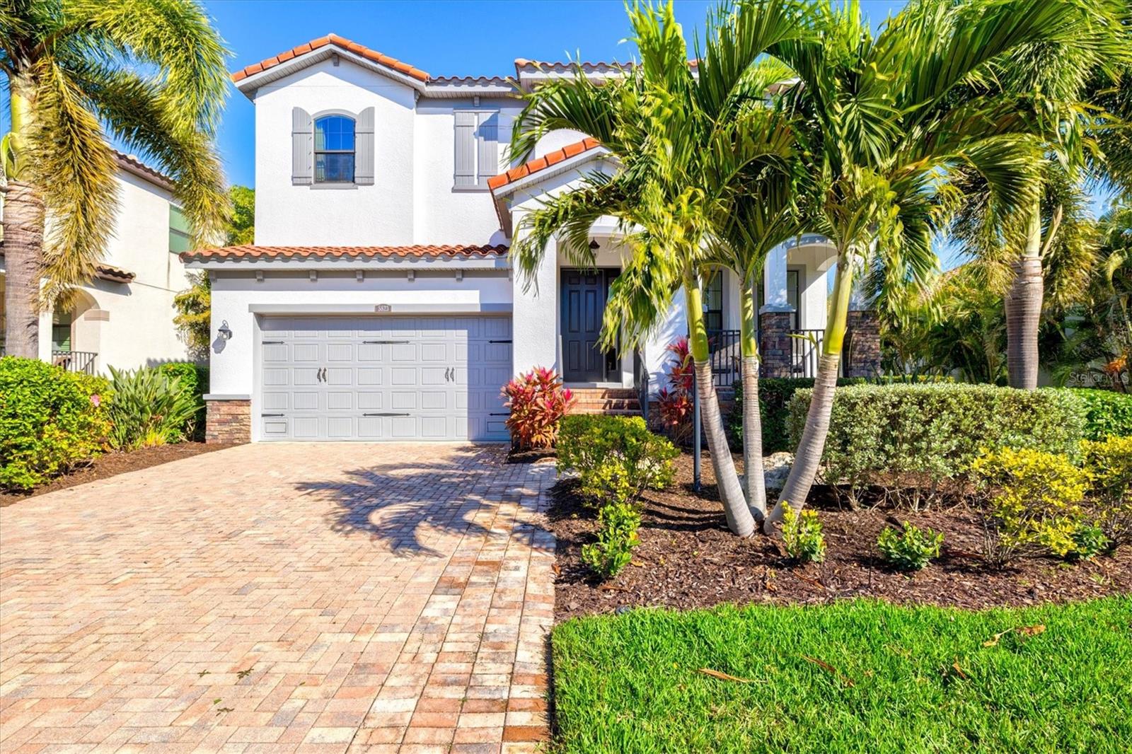 LEGENDS BAY - Residential