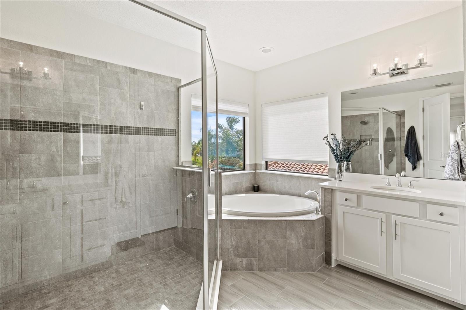 LEGENDS BAY - Residential