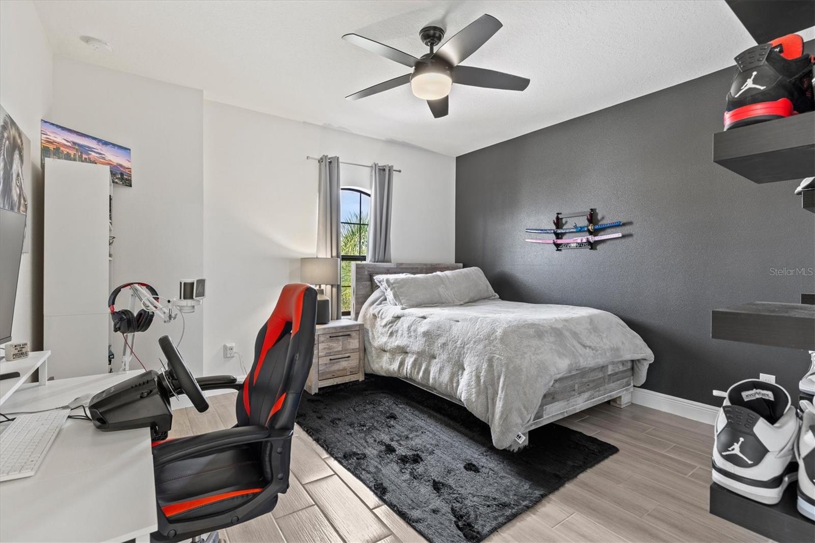 LEGENDS BAY - Residential