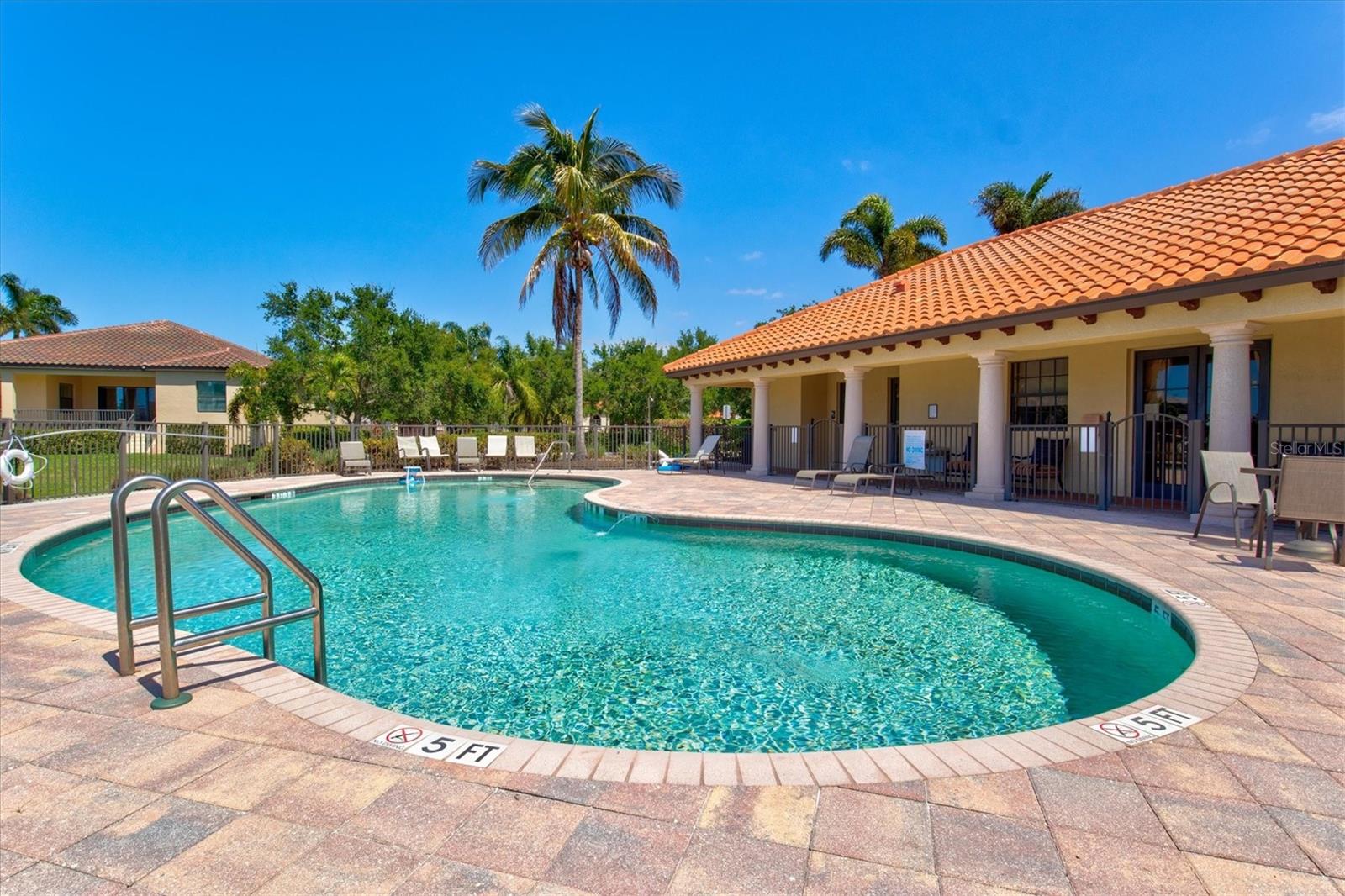 LEGENDS BAY - Residential