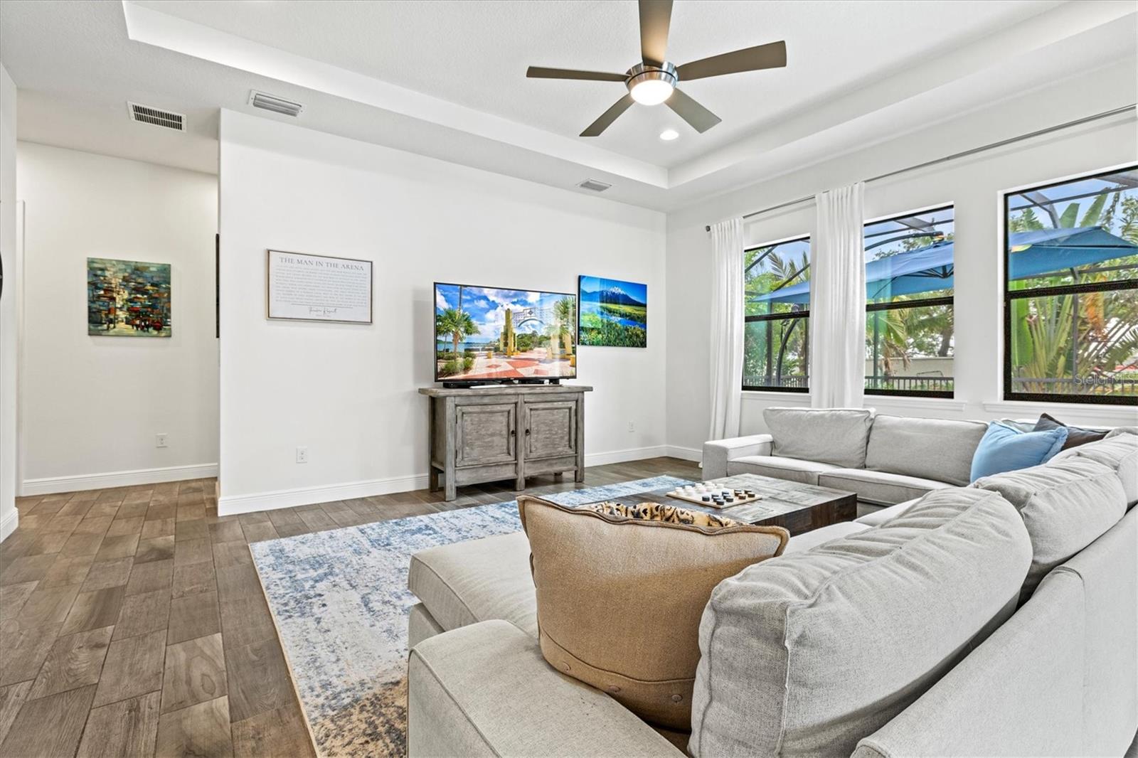 LEGENDS BAY - Residential