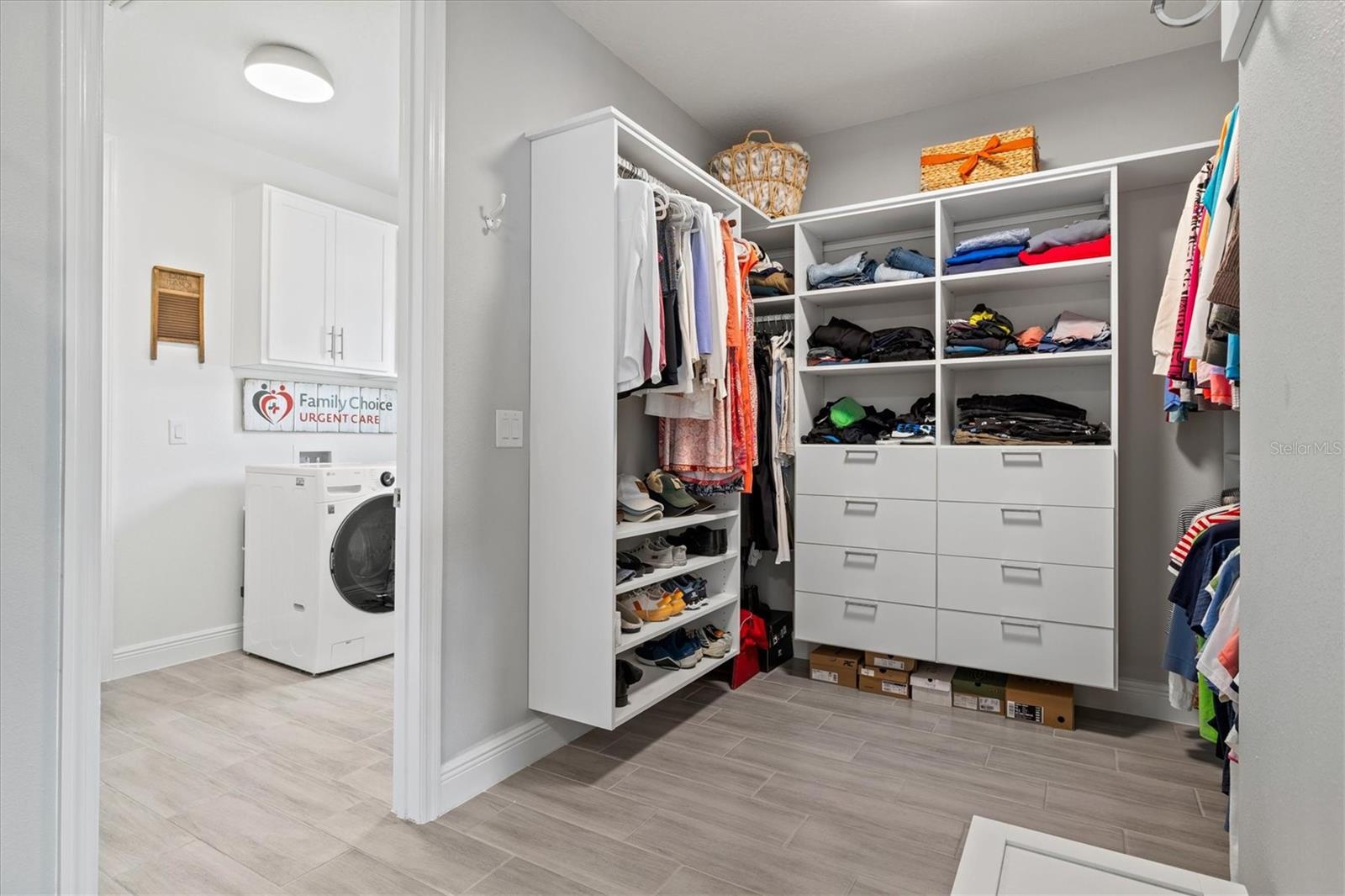 LEGENDS BAY - Residential