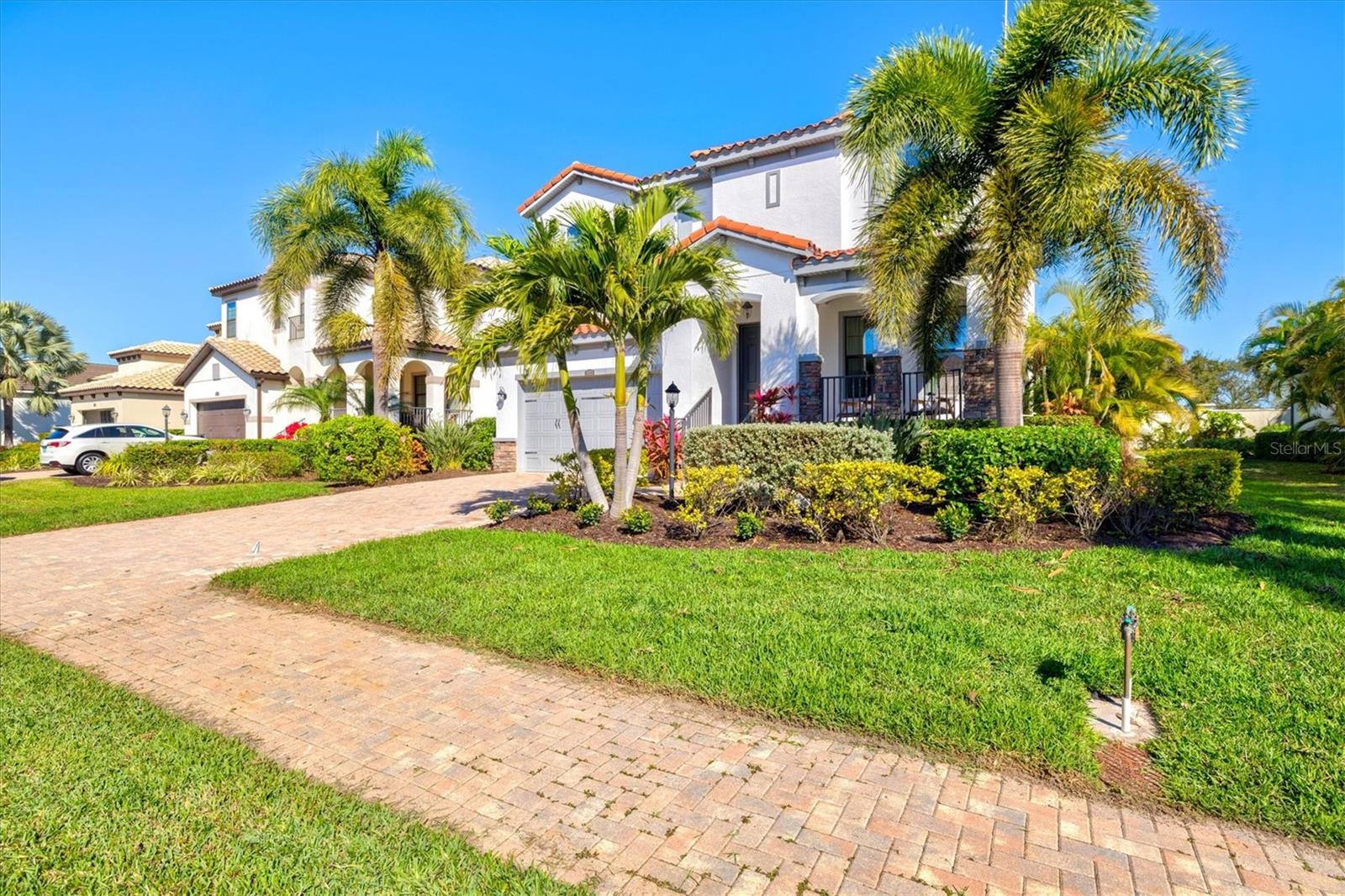 LEGENDS BAY - Residential