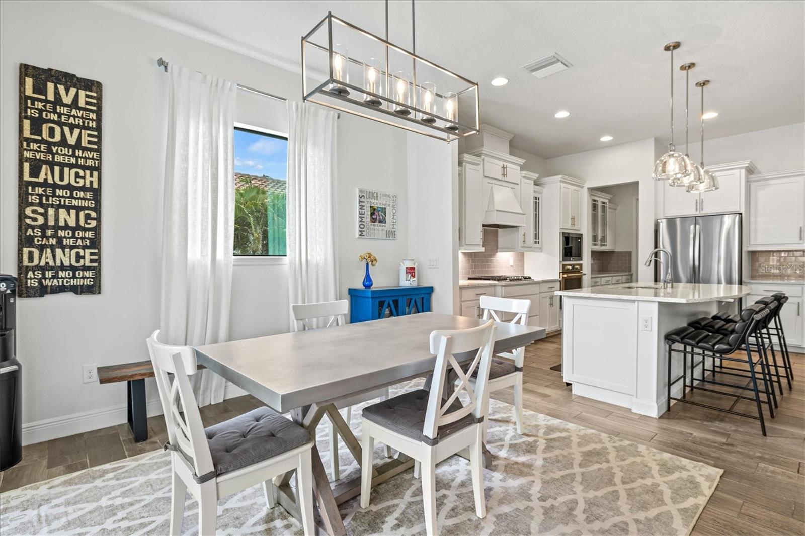 LEGENDS BAY - Residential